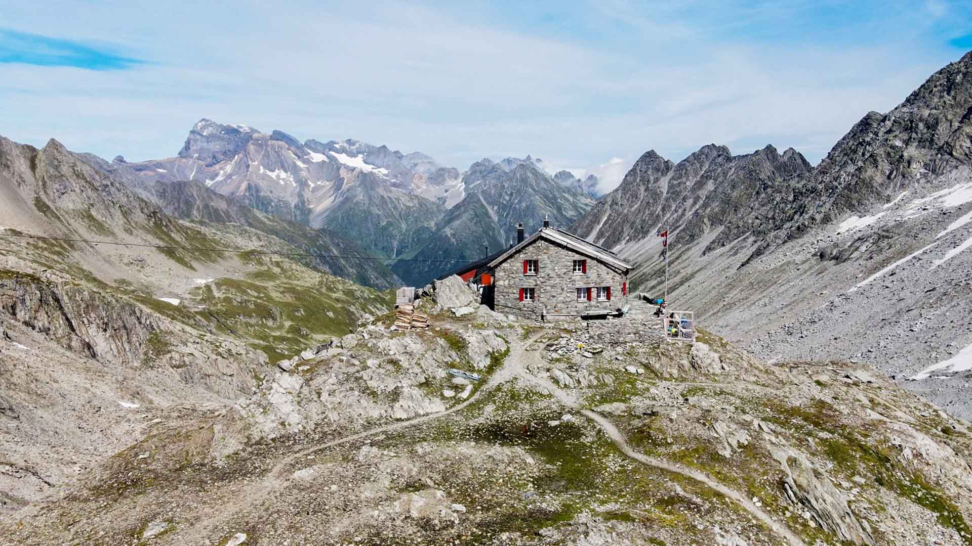 Neubau Cavardirashütte: Weniger Komfort, mehr Hütte